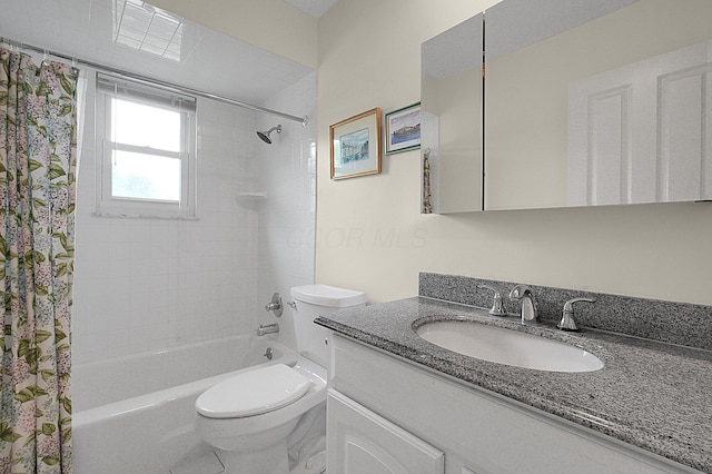 1263 Clubview Blvd S, Columbus, OH 43235 - bathroom with shower / tub combo with curtain and vanity