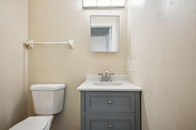 2117 Kilbourne Ave, Columbus, OH 43229 - half bath featuring toilet and vanity