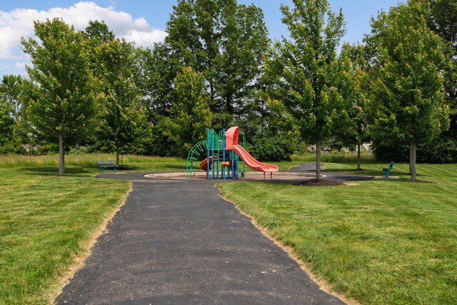 676 Ferguson Ave, Delaware, OH 43015 - community play area featuring a lawn