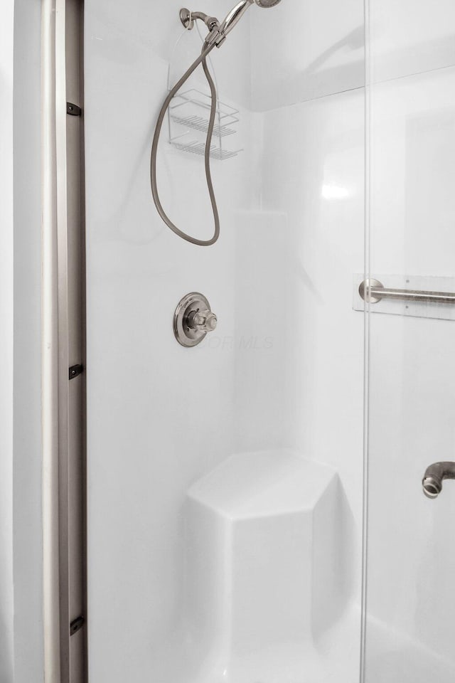 106 Kings Way W, Jefferson, OH 43162 - bathroom with a stall shower