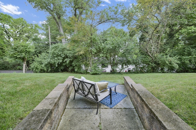2608 Edgevale Rd, Columbus, OH 43221 - view of patio