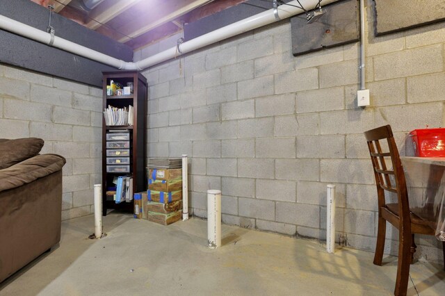 9559 Basil Rd NW, Baltimore, OH 43105 - view of unfinished below grade area