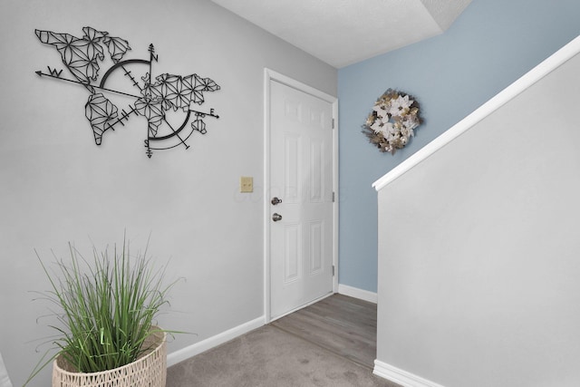 3195 Summerdale Ln, Columbus, OH 43221 - foyer featuring baseboards and carpet floors