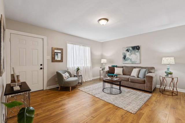 926 E 19th Ave, Columbus, OH 43211 - living room with wood finished floors and baseboards