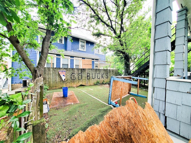 236 E Lane Ave, Columbus, OH 43201 - view of yard