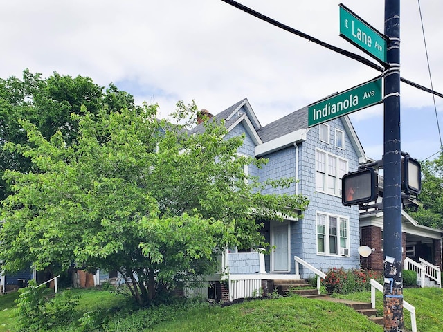 236 E Lane Ave, Columbus, OH 43201 - view of front of home