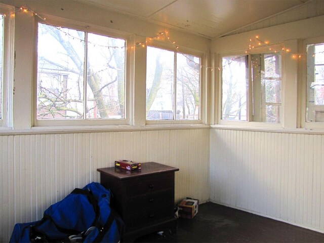 236 E Lane Ave, Columbus, OH 43201 - sunroom featuring vaulted ceiling and wainscoting
