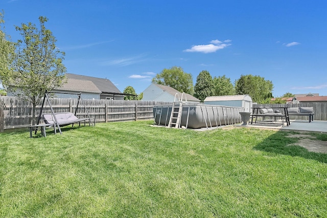 1598 Metcalfe Ave, Obetz, OH 43207 - view of yard with a patio area