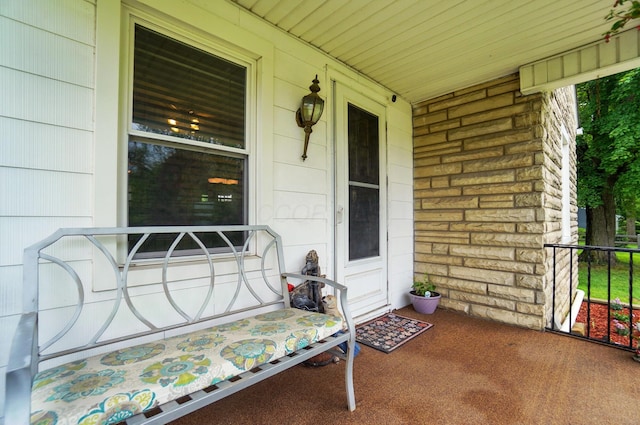 2506 Chester Rd, Columbus, OH 43231 - view of porch