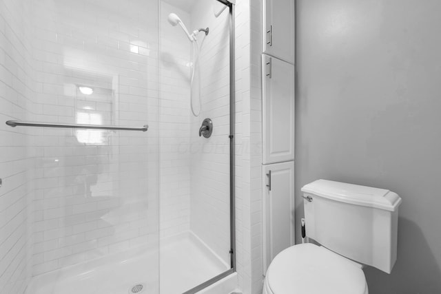 563 Wickham Way, Gahanna, OH 43230 - bathroom with a shower stall and toilet