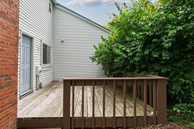 7552 Deer Creek Dr, Columbus, OH 43085 - view of wooden deck