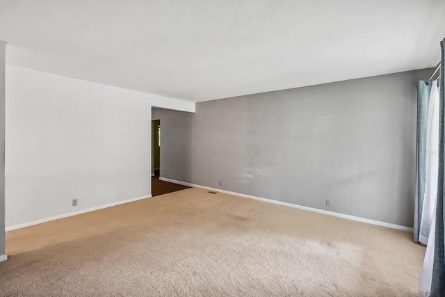 929 Fairwood Ave, Marion, OH 43302 - carpeted spare room featuring baseboards
