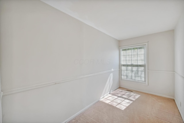 929 Fairwood Ave, Marion, OH 43302 - carpeted spare room featuring baseboards