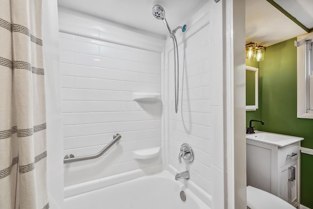 929 Fairwood Ave, Marion, OH 43302 - full bathroom with shower / bathtub combination with curtain and vanity