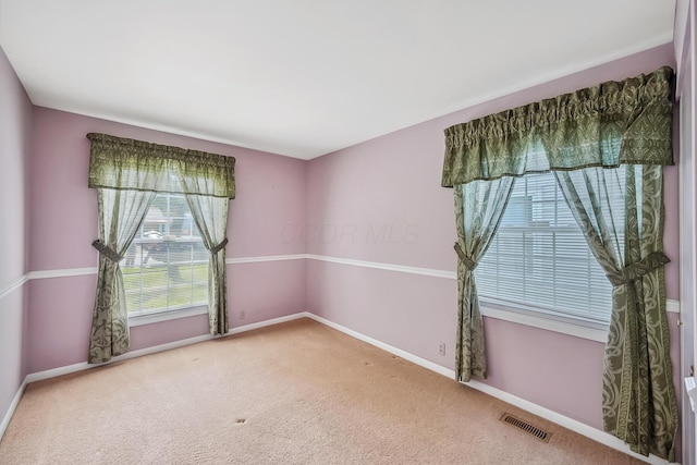 929 Fairwood Ave, Marion, OH 43302 - carpeted spare room with baseboards