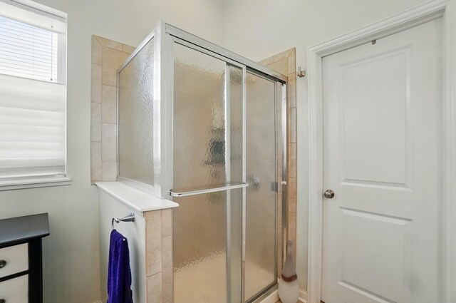 6368 Casado Dr, Columbus, OH 43213 - full bath with a stall shower