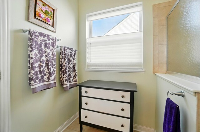 6368 Casado Dr, Columbus, OH 43213 - bathroom featuring baseboards