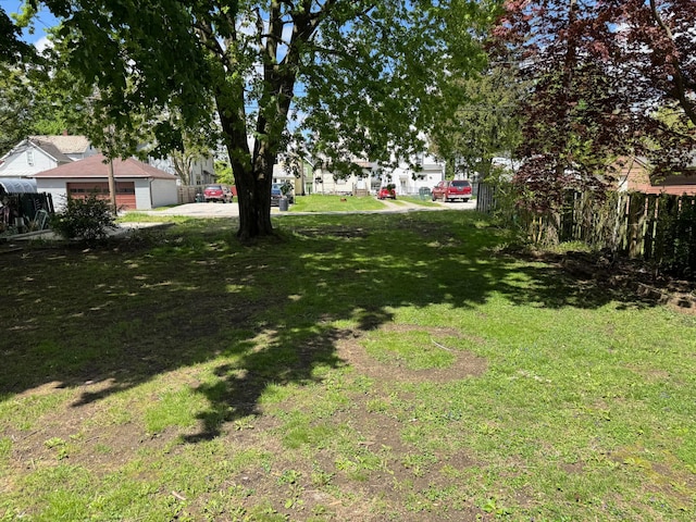 823 S Walnut St, Bucyrus, OH 44820 - view of grassy yard