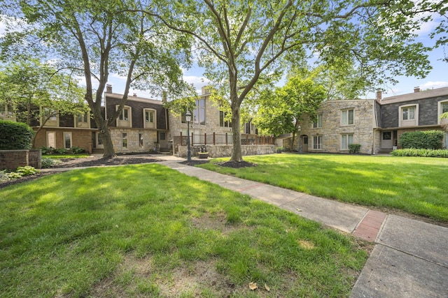 3600 Reed Rd Unit 13, Columbus, OH 43220 - view of community featuring a lawn