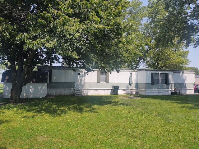 71 Knollwood Ct, South Bloomfield, OH 43103 - view of grassy yard with entry steps