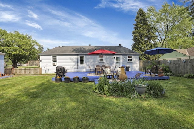 6769 Hildreth Ave, Columbus, OH 43229 - rear view of house featuring a deck