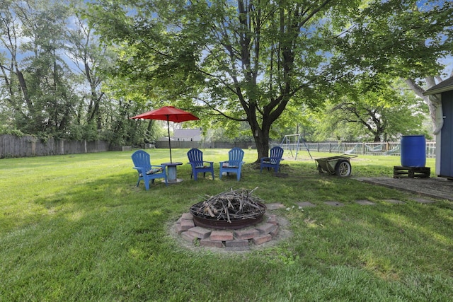 6769 Hildreth Ave, Columbus, OH 43229 - view of yard with a fire pit