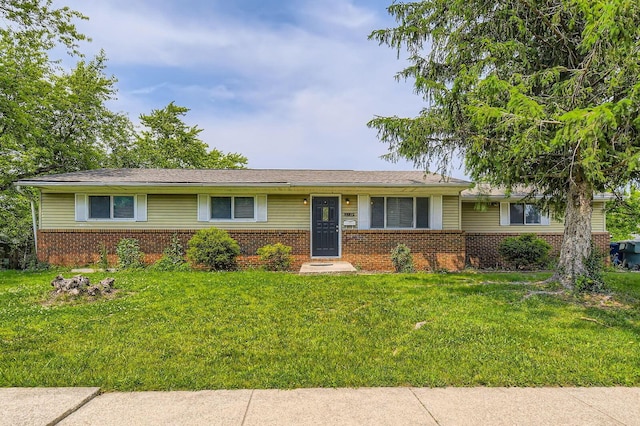 5359 Ivywood Ln, Columbus, OH 43229 - single story home featuring brick siding and a front lawn