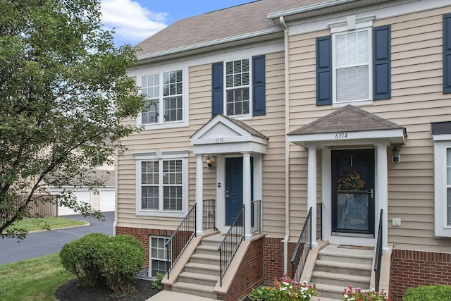 6310 Wagtail Rd Unit 6, Columbus, OH 43230 - view of property with brick siding