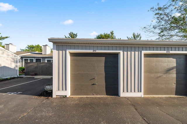 797 Timber Way Dr Unit 16C, Columbus, OH 43085 - view of garage