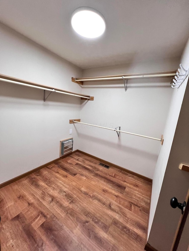 20600 Hellwig Rd, Utica, OH 43080 - spacious closet with wood finished floors