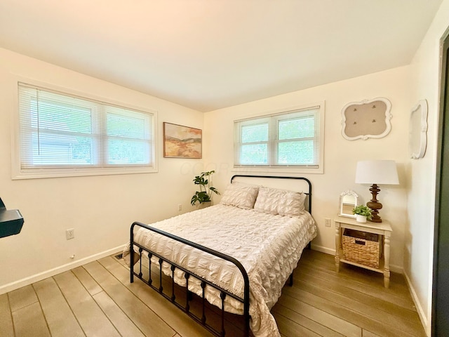 1855 Itawamba Trl, London, OH 43140 - bedroom featuring light wood-style floors and baseboards