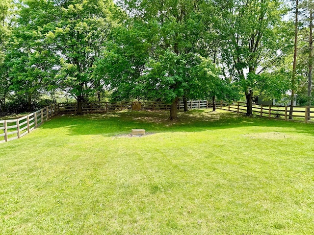 1855 Itawamba Trl, London, OH 43140 - view of yard with view of wooded area