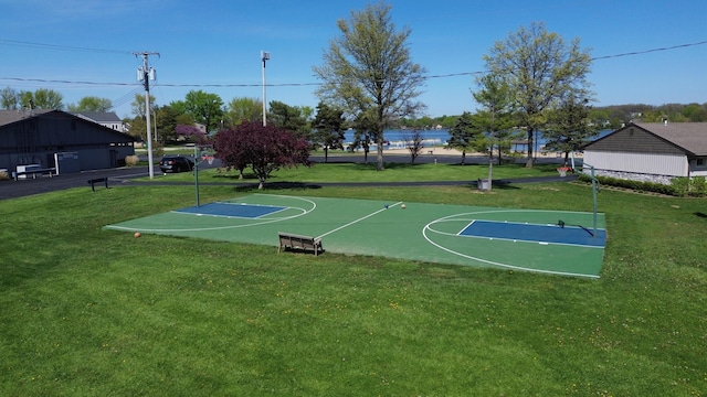 1855 Itawamba Trl, London, OH 43140 - view of sport court featuring community basketball court and a lawn