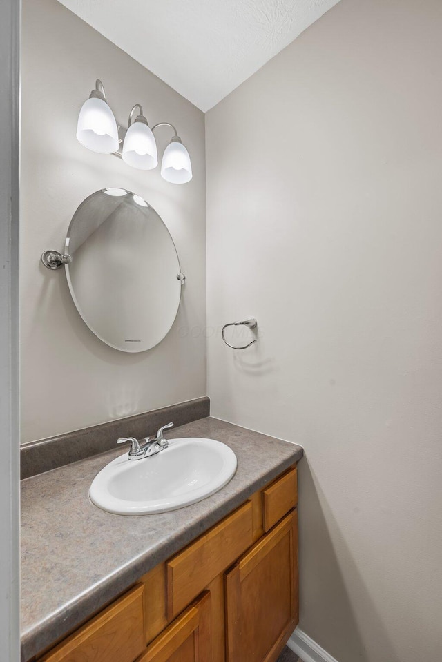 845 Bennett St, Marion, OH 43302 - bathroom featuring vanity