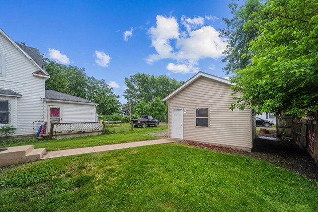 845 Bennett St, Marion, OH 43302 - view of yard
