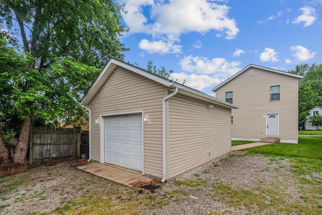 845 Bennett St, Marion, OH 43302 - detached garage with driveway