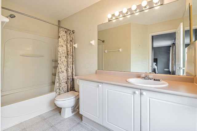 8281 Deering Oaks Dr, Blacklick, OH 43004 - bathroom with shower / bath combination with curtain, vanity, and toilet