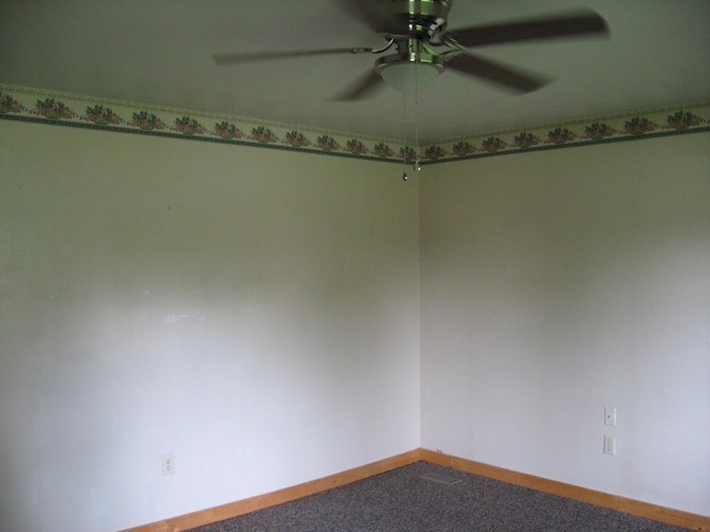 252 Randolph St, Wilmington, OH 45177 - unfurnished room featuring baseboards, carpet flooring, and ceiling fan