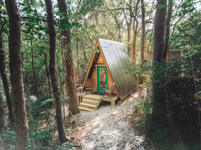16360 Kreashbaum Rd, Rockbridge, OH 43149 - view of outbuilding featuring a forest view