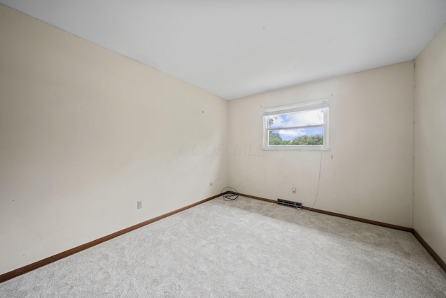 5754 Loganwood Rd, Columbus, OH 43229 - carpeted empty room featuring baseboards