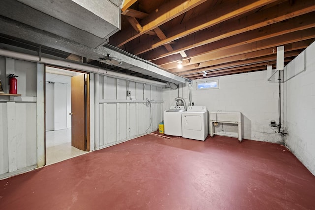 5754 Loganwood Rd, Columbus, OH 43229 - below grade area featuring independent washer and dryer