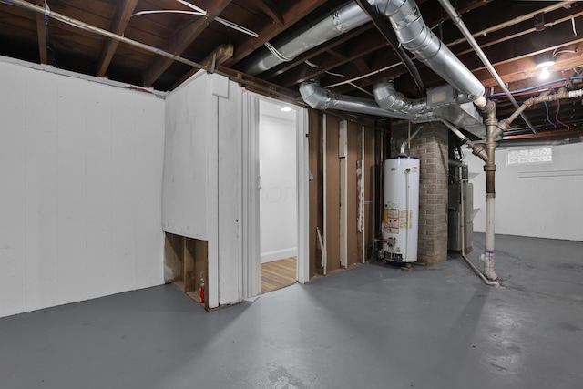 2217 Grasmere Ave, Columbus, OH 43211 - basement featuring water heater