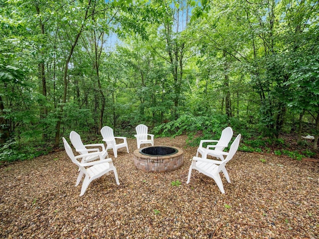 7034 Kellogg Dr, Powell, OH 43065 - view of yard featuring an outdoor fire pit