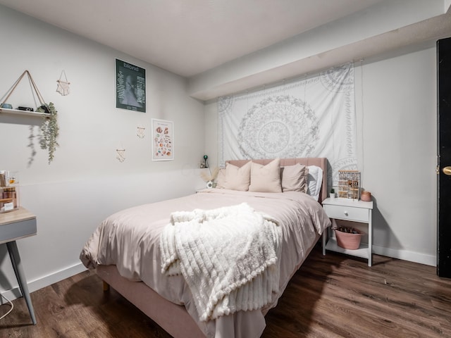 334 Wittenberg St, Columbus, OH 43230 - bedroom featuring wood finished floors and baseboards