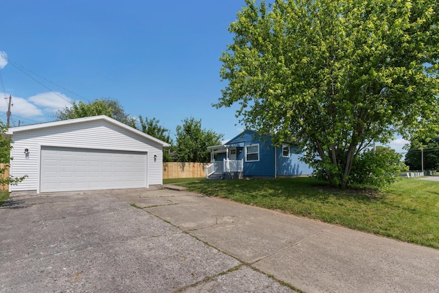 1345 E Deshler Ave, Columbus, OH 43206 - view of side of home with a garage and an outdoor structure