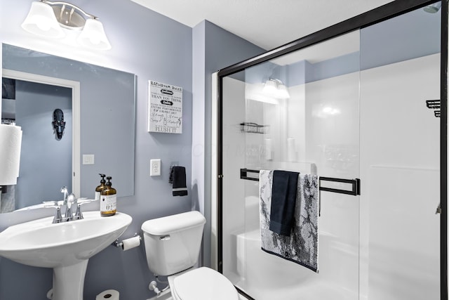 1333 Andy Way, Pataskala, OH 43062 - bathroom featuring a shower stall