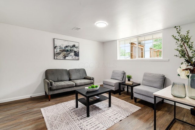 3944 Ardath Rd, Columbus, OH 43228 - living area with wood finished floors and baseboards