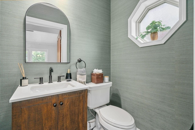 137 E Torrence Rd, Columbus, OH 43214 - bathroom with toilet and vanity