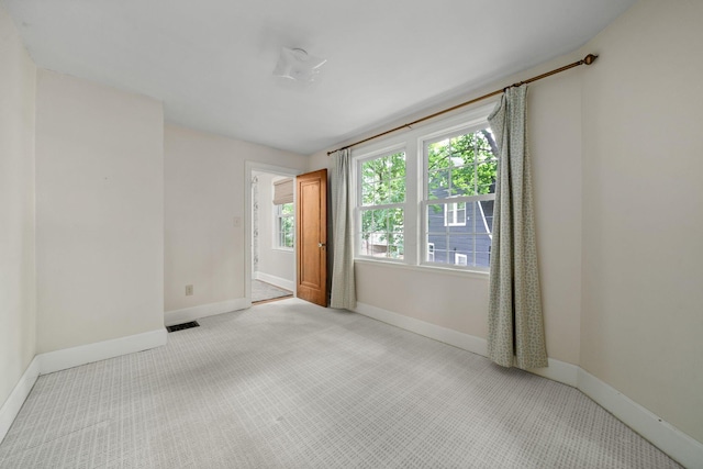 137 E Torrence Rd, Columbus, OH 43214 - unfurnished room featuring light colored carpet and baseboards