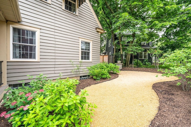 137 E Torrence Rd, Columbus, OH 43214 - view of patio / terrace